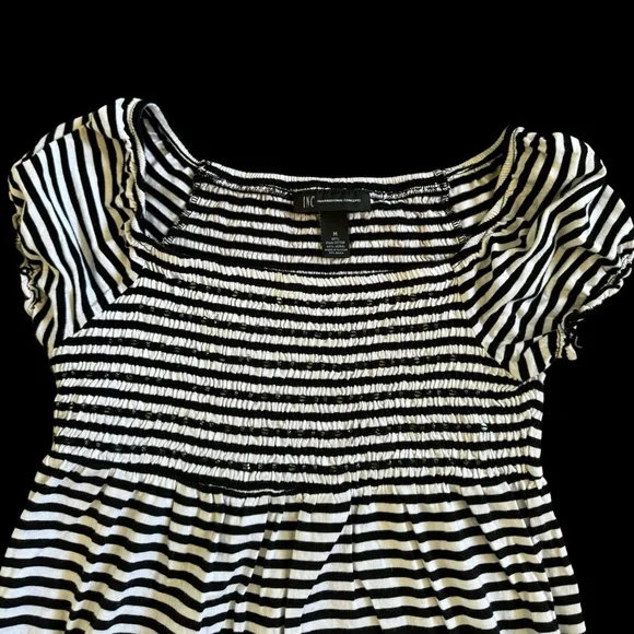 Black-White Stripe Babydoll Blouse Sz M - Picture 8 of 12